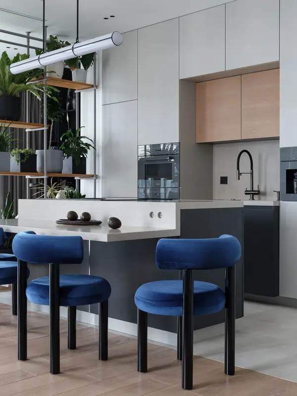 Апартаменты для молодой девушки в 100 м²