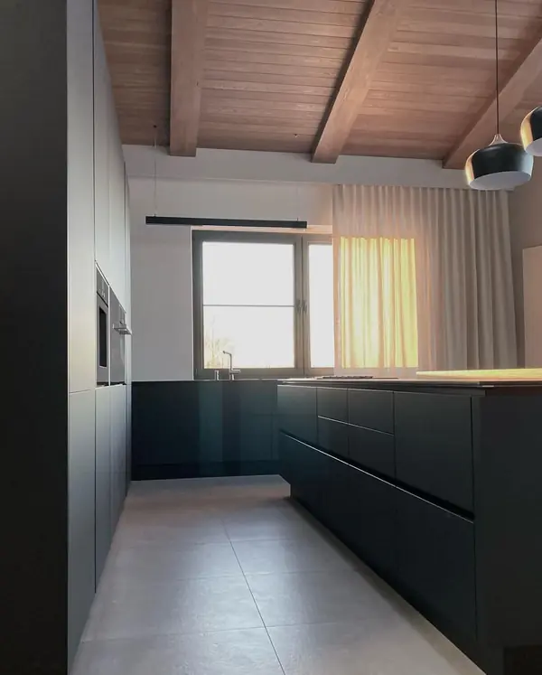 Кухня-гостиная в загородном доме