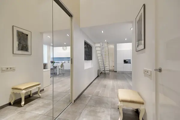 Белоснежная квартира в центре Санкт-Петербурга