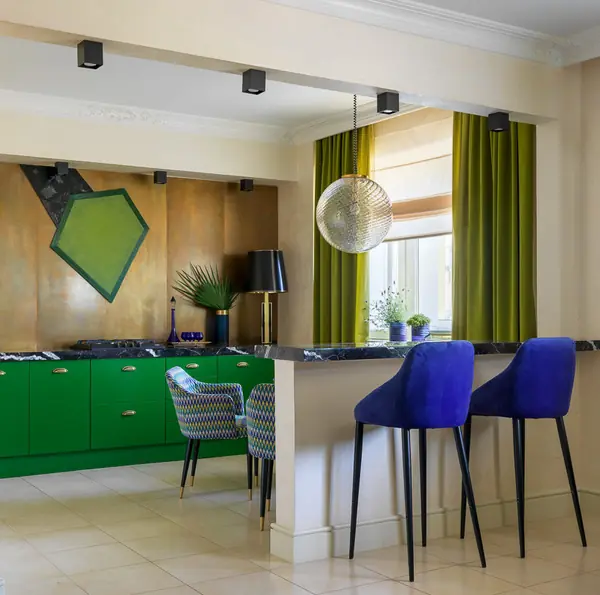 Яркая квартира дизайнера