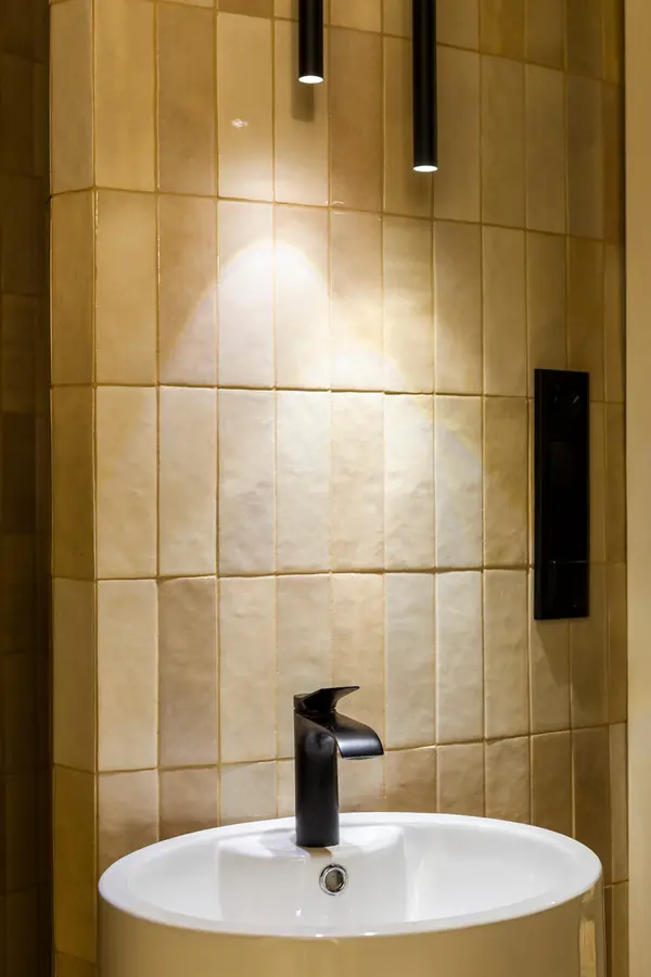 Добрая квартира - интерьер 49м² в доме XIX века