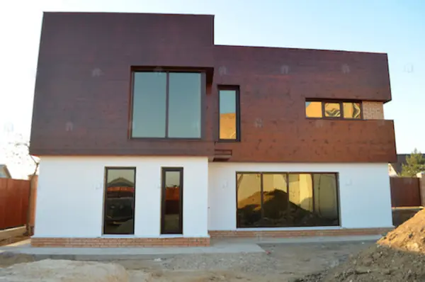 Дом из пенобетона в стиле модерн