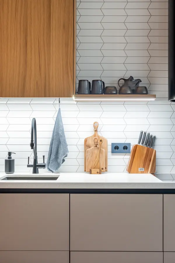 Кухня комбинированная со шпоном