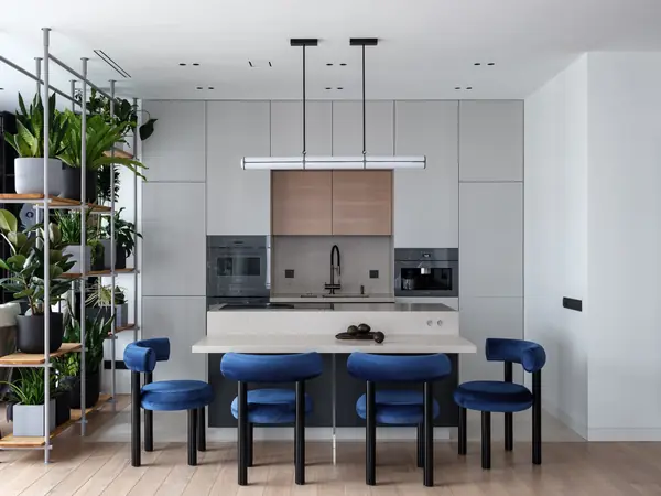 Апартаменты для молодой девушки в 100 м²