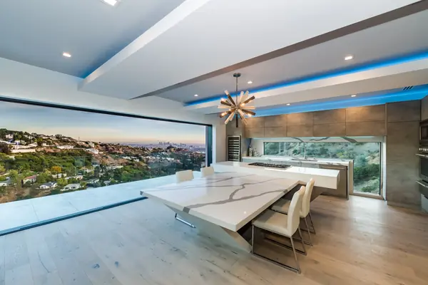 Современный дом в Вэст Голливуд, Лос-Анжелес, Калифорния