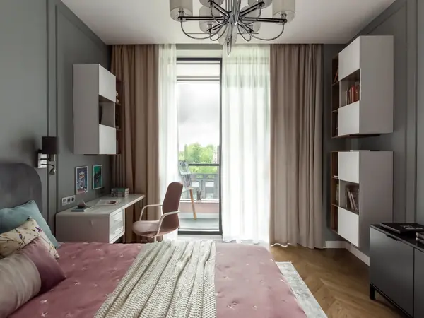 Семейная квартира с интересными дизайнерскими решениями