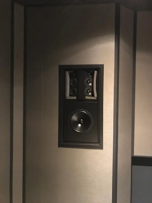 Частный домашний кинозал в Краснодаре