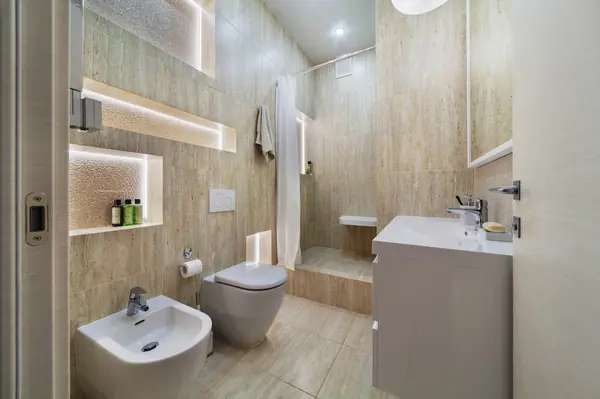 ГЕОМЕТРИЯ И ОТТЕНКИ МЯТЫ