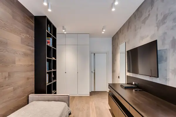 Фото реализации проекта "Квартира в доме с часами"