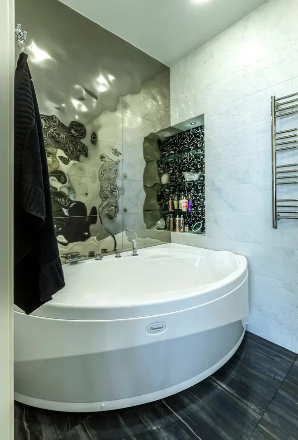 Студия на Пр. комарова