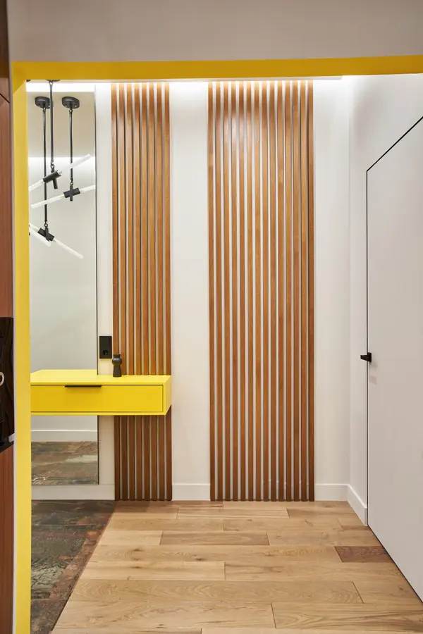 Стильный интерьер с жёлтыми акцентами