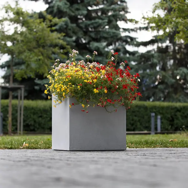 Уличные кашпо