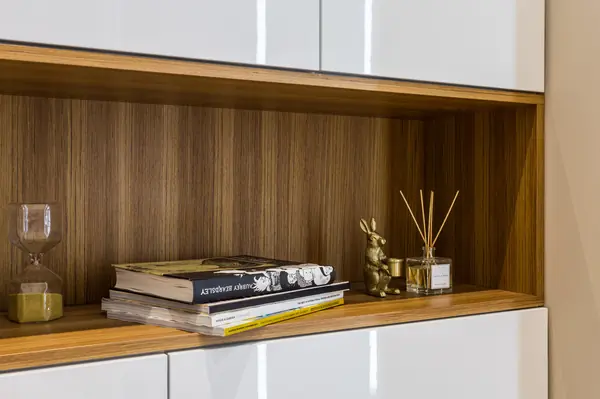 Просторная двухкомнатная квартира на Крестовском острове