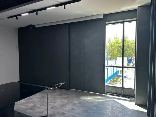 Перегородка (облицовка каменный шпон) - финишные фото