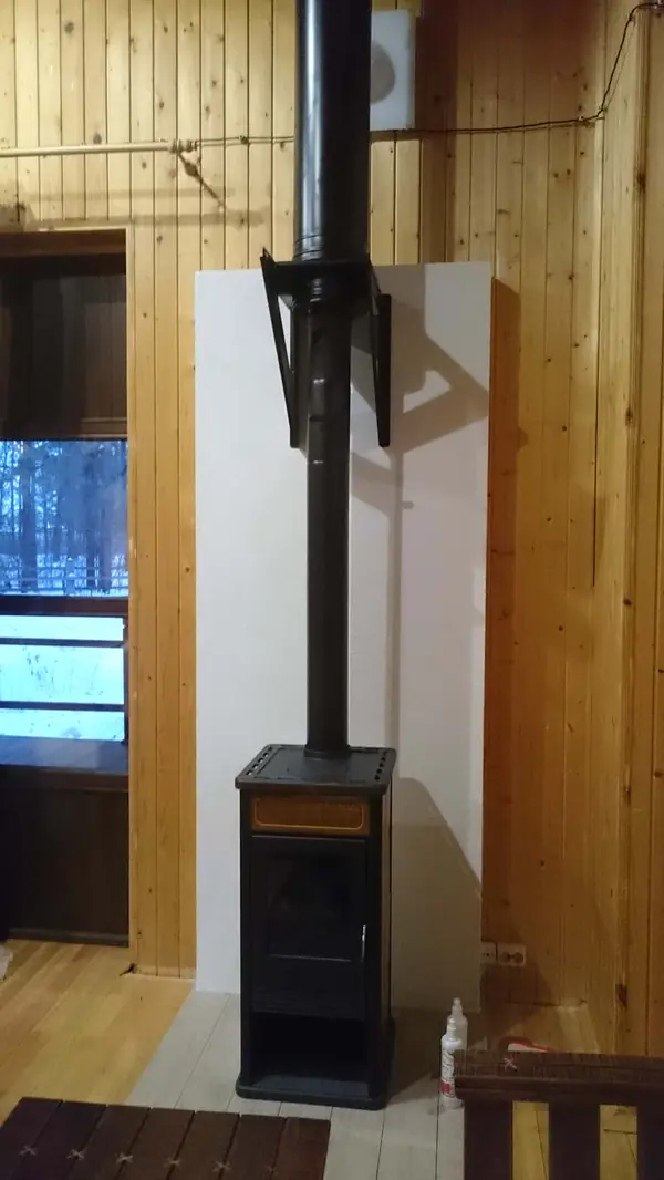 Печь Эдил камин и крашеный дымоход Вулкан