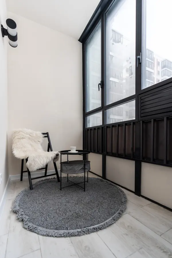 Янила Драйв