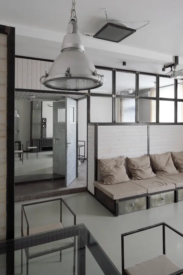 Wood Warm White Apartment