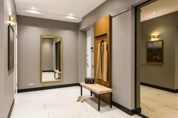 Просторная двухкомнатная квартира на Крестовском острове