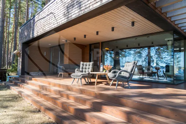 Одноэтажный дом в современном стиле с уютной сауной