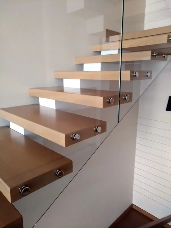 Ограждение со стеклом самонесущим