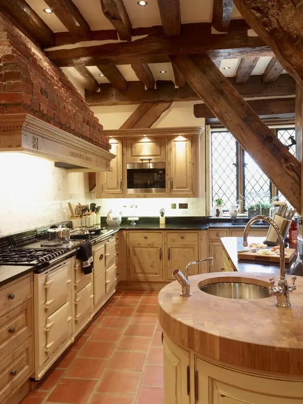 Английская кухня из массива от Loxley