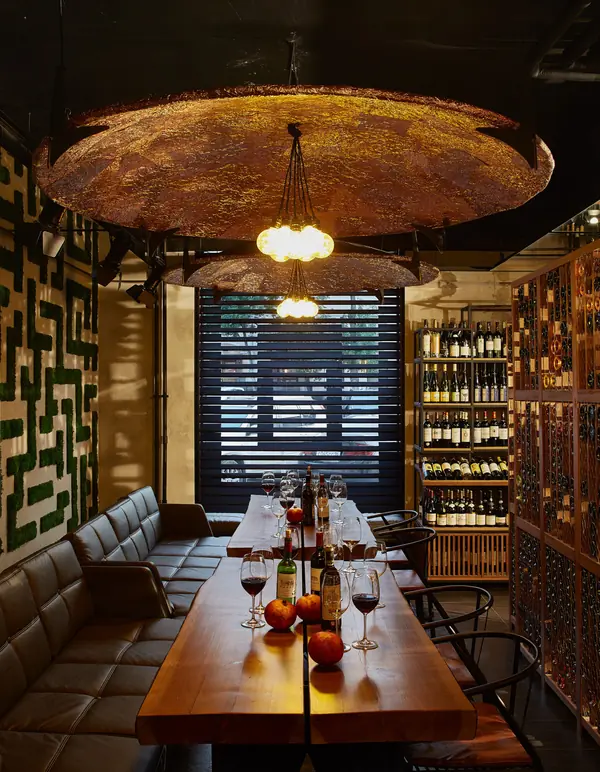 Общественный интерьер PR-120 Винотека Бурбон