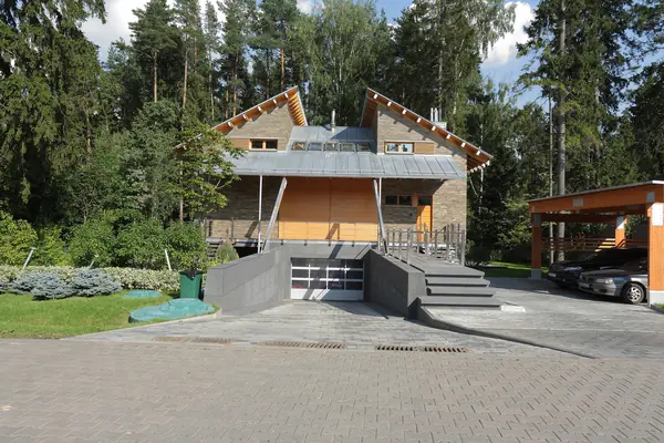 Дом в поселке Николино