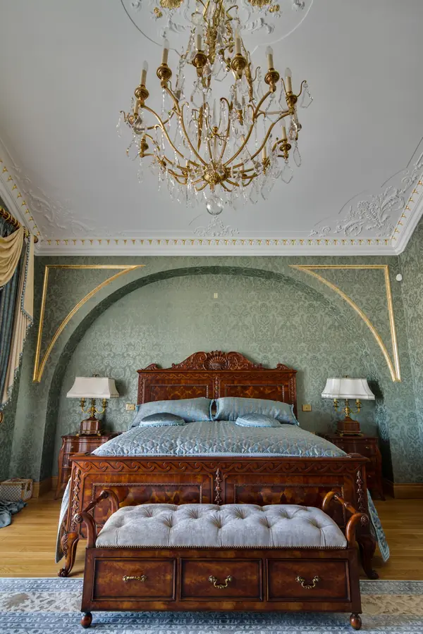 Квартира с дорогим интерьером на Крестовском