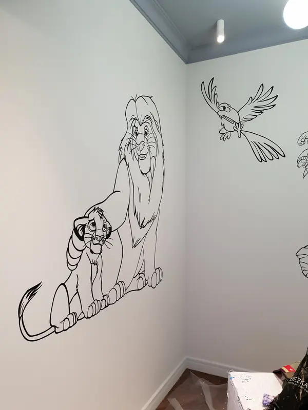 Роспись стен в детской комнате