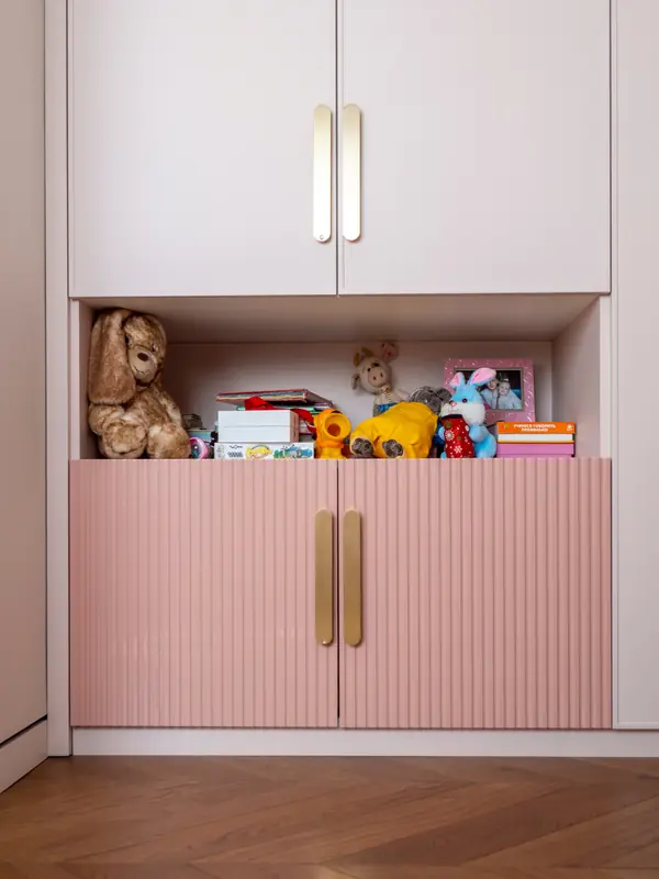 Меблировка детской в розовых тонах