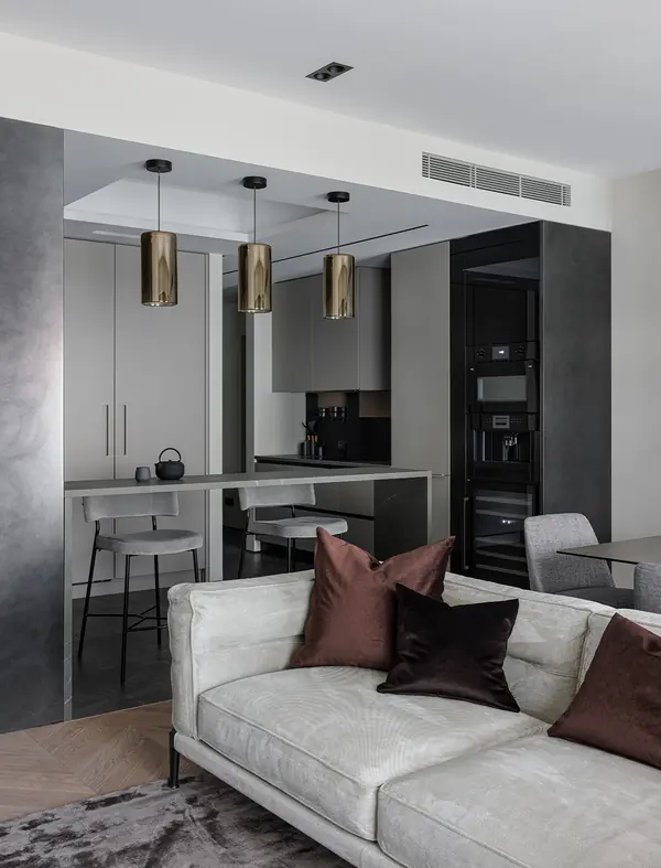 Монохромная квартира 90 м2 в центре Москвы