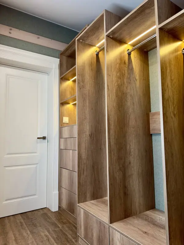 Гардеробные с подсветкой
