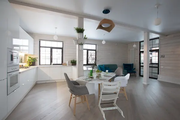 ДОМ В ПОСЕЛКЕ УШАКОВО