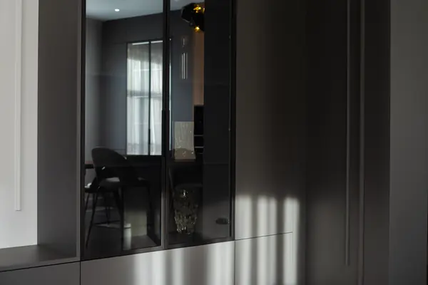 Просторная квартира в серых цветах