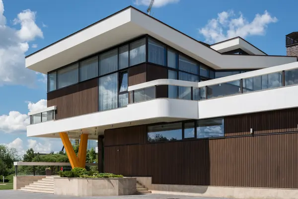 Дом "Пароход Иван Кузьмич" в коттеджном поселке "Никольская слобода"