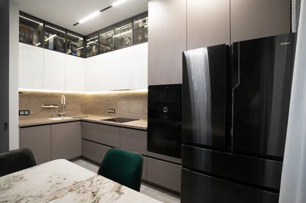 Дизайнерский интерьер московской квартиры 64 м2 ""