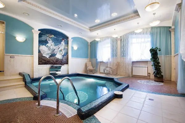 Частный коттедж.