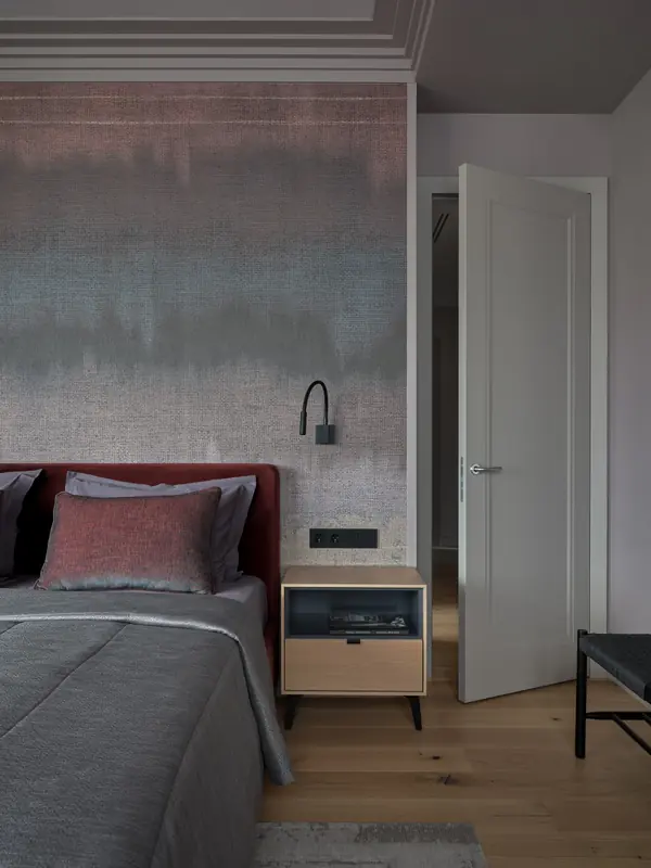 Современный интерьер с фиолетовыми акцентами