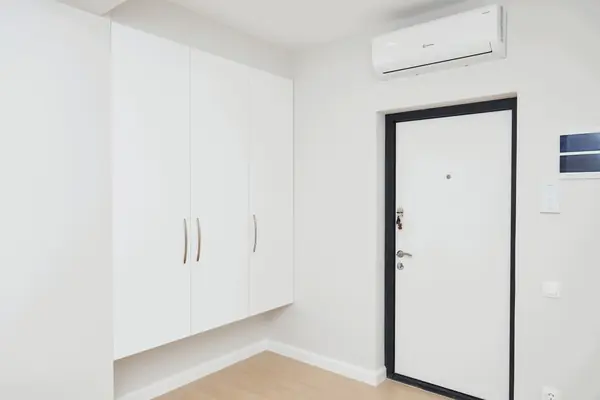 Косметический ремонт двухкомнатной квартиры в минималистическом стиле