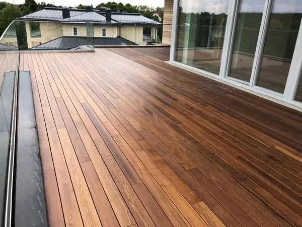 Терраса из термоясеня