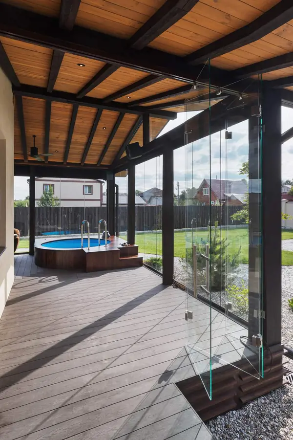 Остекленная терраса ЕЩЕ НЕМНОГО ЛЕТА