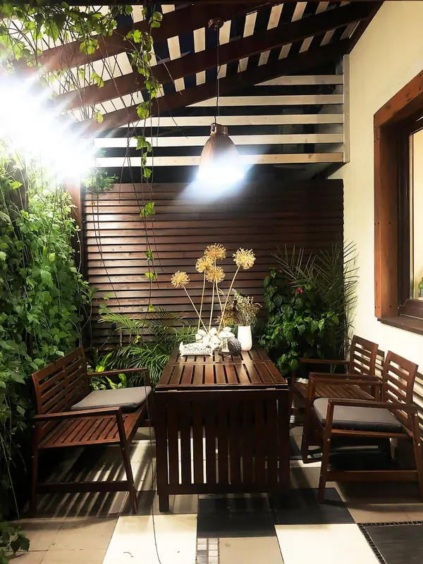 Терраса с полупрозрачной крышей