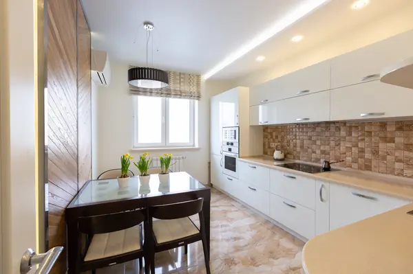 Реализованный проект "Квартира в полосатом доме на Академика  Янгеля"