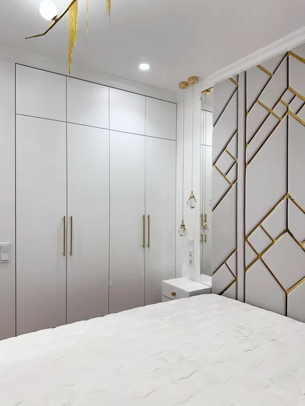 Золотой цвет в спальне