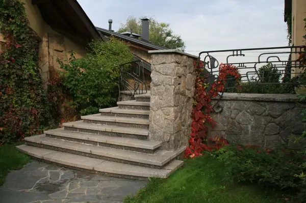 Природный камень для отделки фасадов и ландшафта