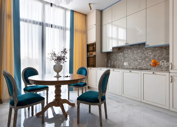 Классика с элементами Шинуазри