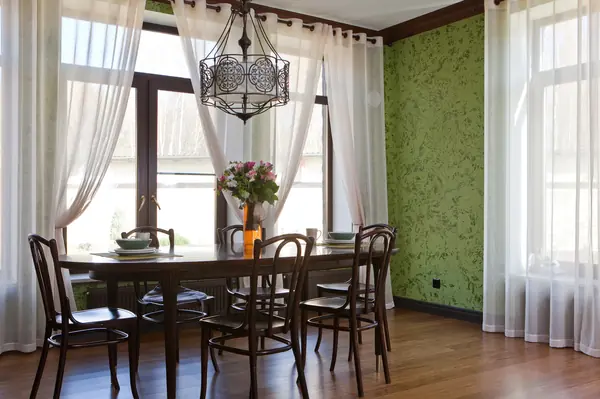 Кухня - столовая в загородном доме с нотками Италии