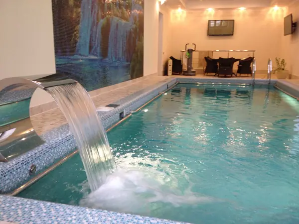 Строительство бассейнов под ключ