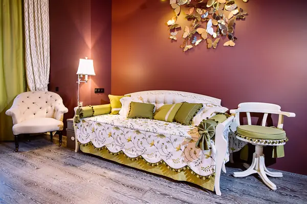 Декорирование квартиры: текстильное оформление и краски