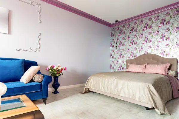 В розовом цвете